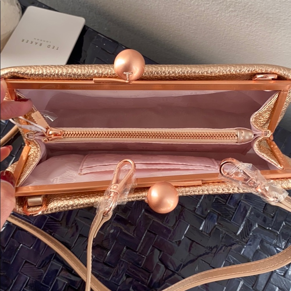 TED BAKER Chrina Leather Rose Gold Crossbody Bag - Picture 5 of 8